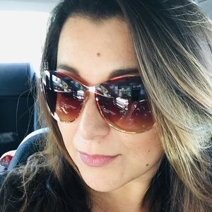 Meet your Posher, Justina